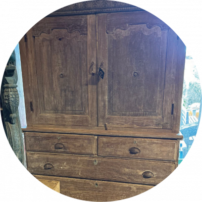 Armoire à tiroirs indienne