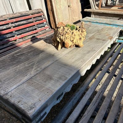 Table basse en teck, ancienne, Rajastan, Inde.