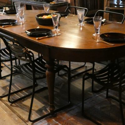 Table en teck, époque coloniale hollandaise, début 20ème, Indonésie.