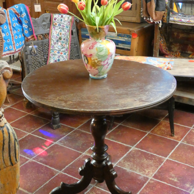 Guéridon en teck, ancien, Java, Indonésie.