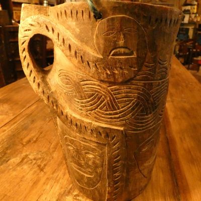 Pot à lait en teck, ancien, Népal.