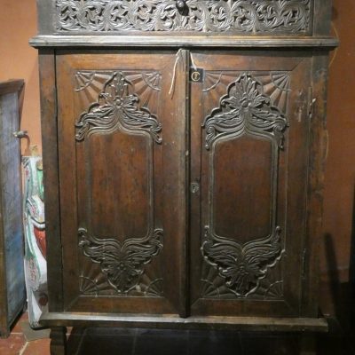 Armoire en teck, ancienne, Java, Indonésie.