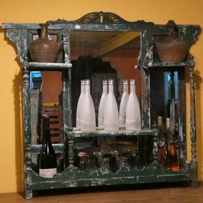 Etagère miroir en teck, ancienne, patine d'origine, Rajasthan, Inde.