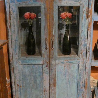 Armoire vitrée en teck, ancienne, patine originale, Rajasthan, Inde.