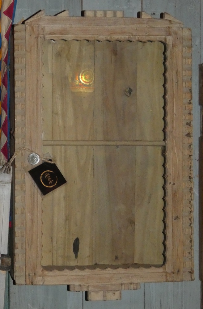 Petite vitrine en teck, style Art-Déco, décapée, Rajasthan, Inde.